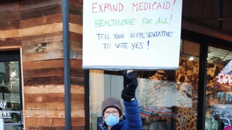 With Deadlines Looming, Wyomingites Rally for Medicaid Expansion