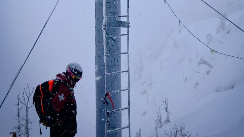 Jackson Hole Mountain Resort ski patrollers file to unionize