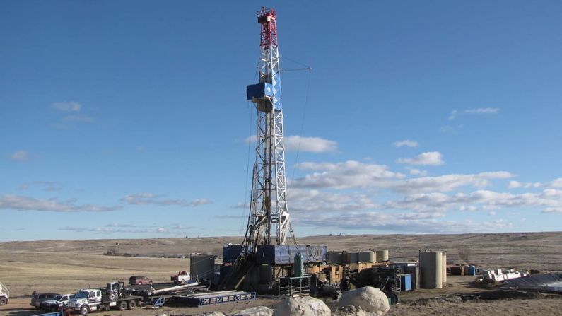 A rig pumps oil and gas in Converse County, Wyo. Wyoming got the second highest energy revenue disbursement in fiscal year 2025.