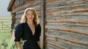 Lindsay Linton Buk. (Carrie Patterson)