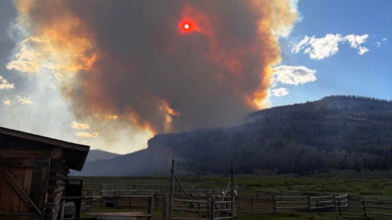 Fire breaks out near Darwin Ranch with ‘high spread potential’